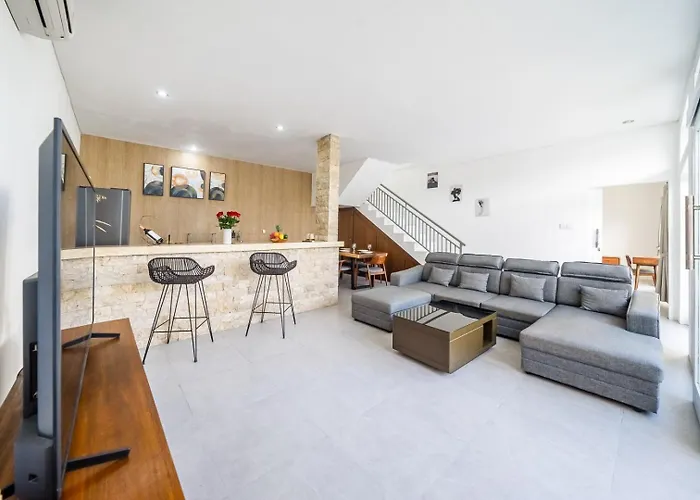 Villa New 3br In