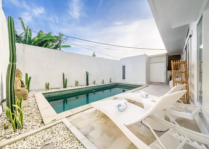 Villa New 3br In *
