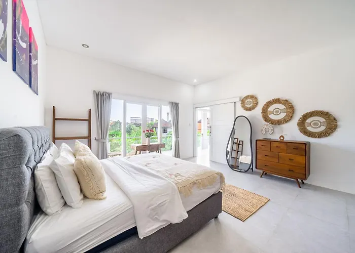 New 3br In Villa